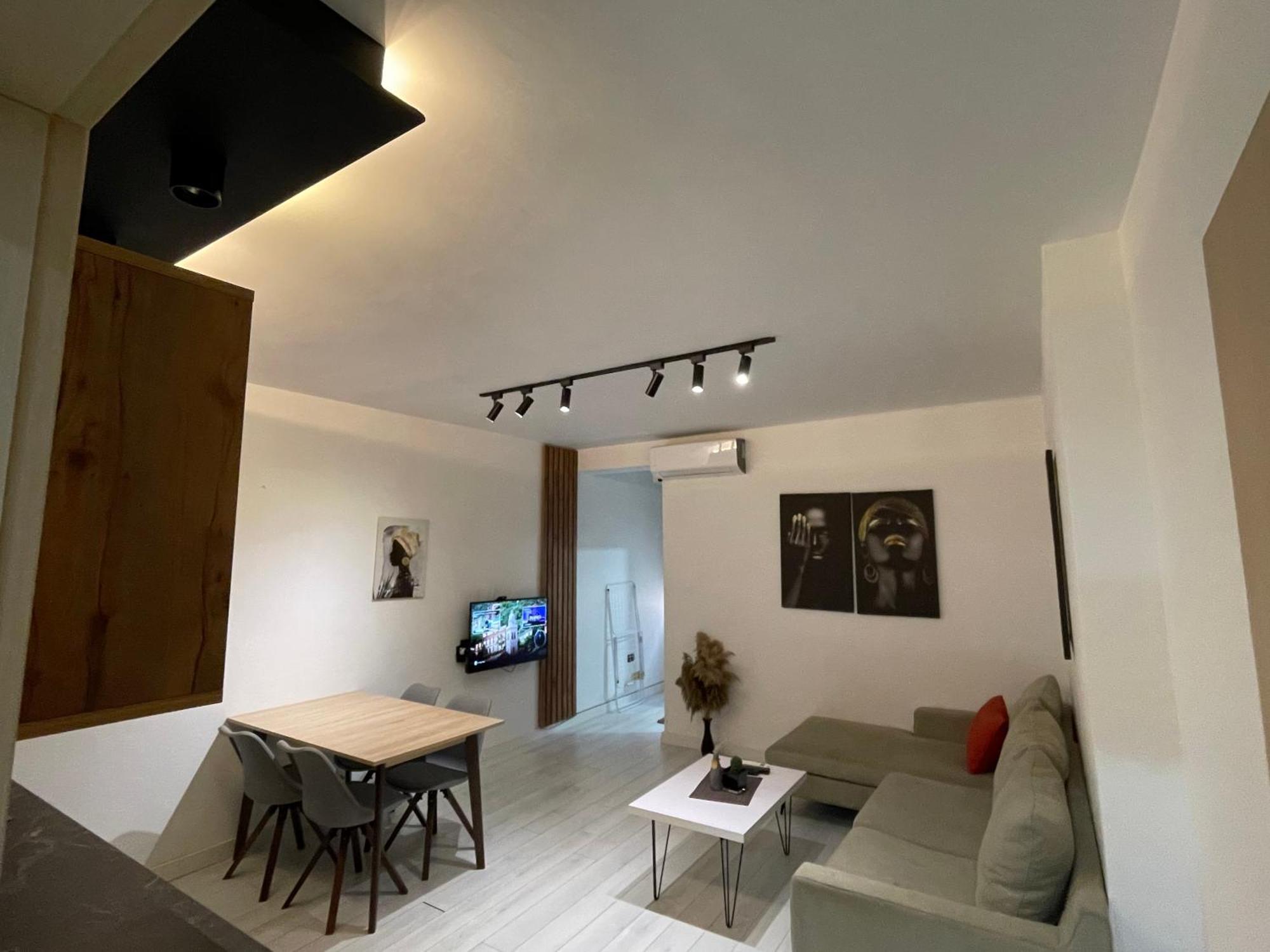 Your Apartment Tirana City Centre Esterno foto